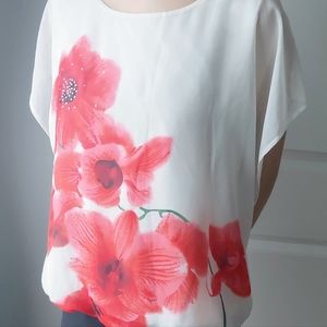 Poppies blouse with open shoulders, embellishment, bottom bowtie